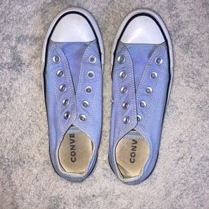 Blue converse size 6 in good condition!
